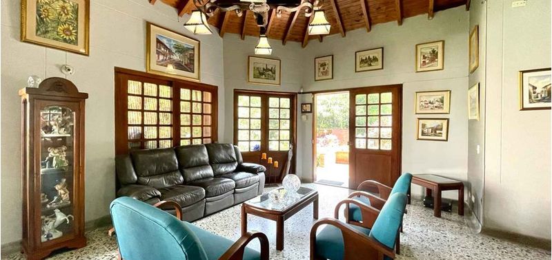 Casa en Venta en Envigado, Loma del Chocho-3