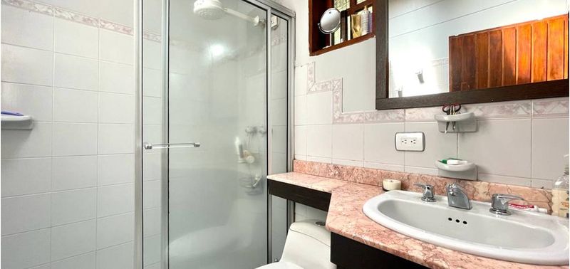 Casa en Venta en Envigado, Loma del Chocho-16