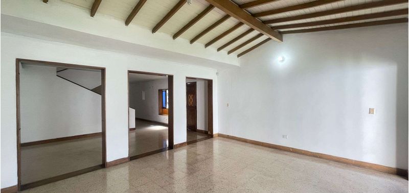 Casa en Venta en Medellín, Los Colores-3