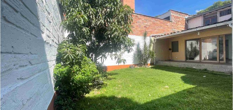 Casa en Venta en Medellín, Los Colores-19