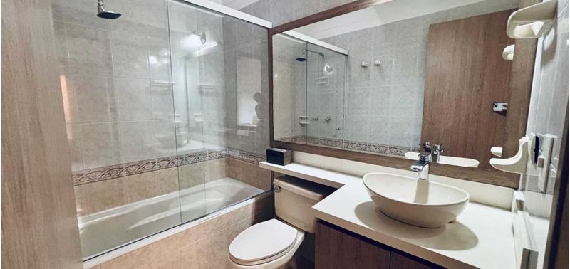 Casa en Venta en Medellín, El Poblado-10