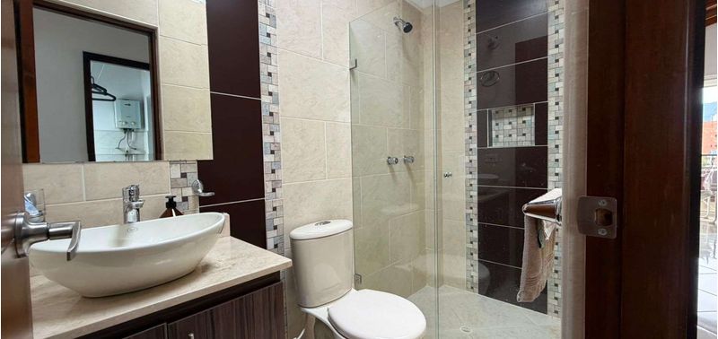 Apartamento en Venta en Medellín, Belén Rosales-17