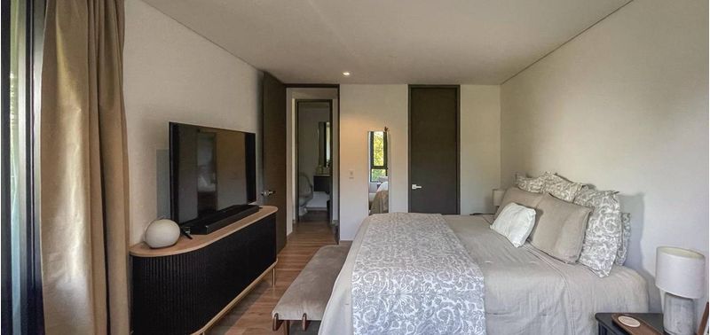 Apartamento en Venta en Medellín, Altos del Poblado-4
