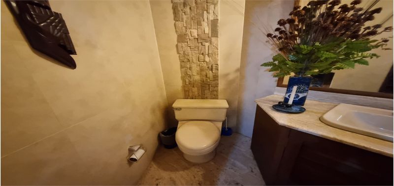 Casa en Venta en Bogotá, D.C., Chico Navarra Carrera 23 Calle 101-4