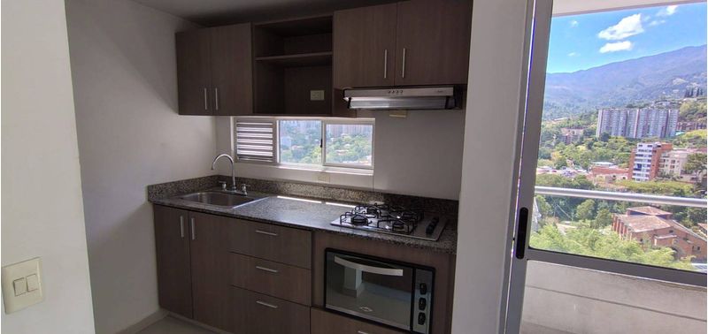 Apartamento en Venta en Envigado, Las Antillas-1