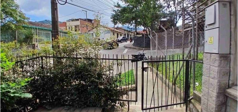 Local en Venta en Medellín, Belén-0