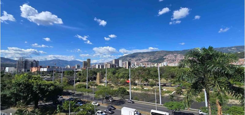 Apartamento en Venta en Medellín, Conquistadores-0