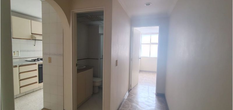 Apartamento en Venta en Medellín, Laureles-2