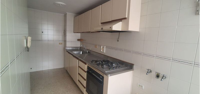 Apartamento en Venta en Medellín, Laureles-6