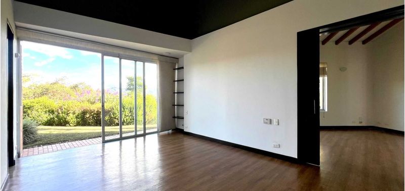 Casa en Venta en Heliconia, Heliconia-26