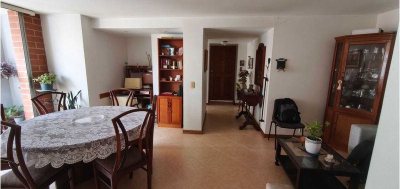 Apartamento en Venta en Envigado, Jardines-2