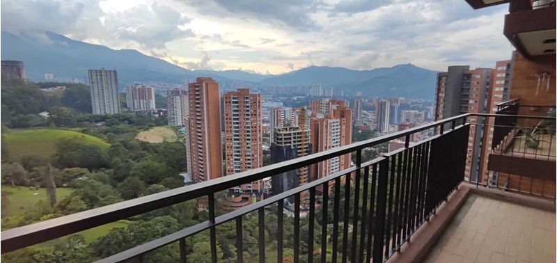 Apartamento en Venta en Medellín, El Poblado-2