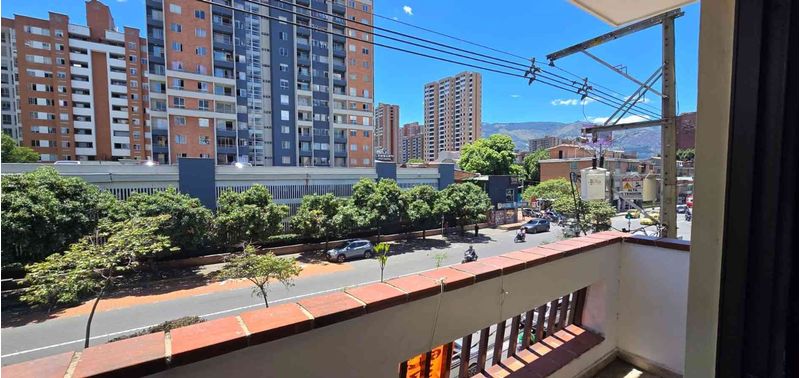 Apartamento en Venta en Medellín, Estadio-1