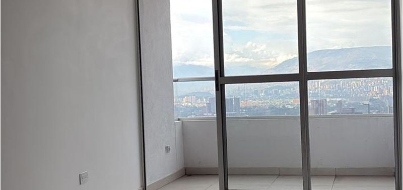Apartamento en Venta en Sabaneta, La Barquereña-0