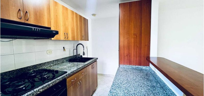 Apartamento en Venta en Envigado, Las Orquideas-0