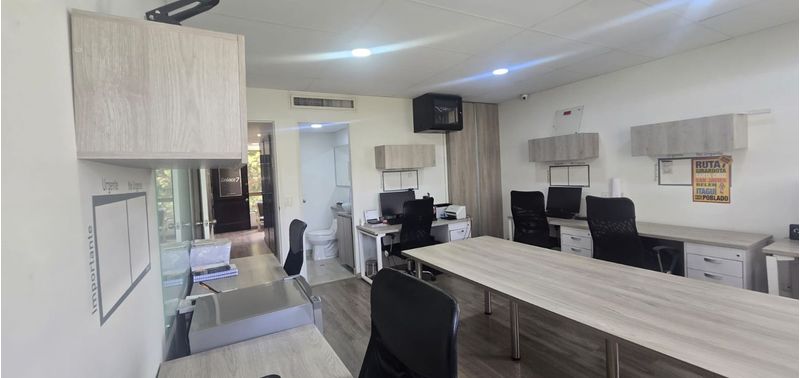 Oficina en Venta en Medellín, El Poblado-1
