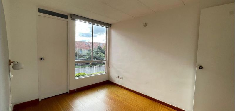 Apartamento en Venta en Bogotá, D.C., El Pinar-0