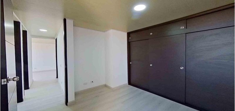 Apartamento en Venta en Bogotá, D.C., los naranjos-3