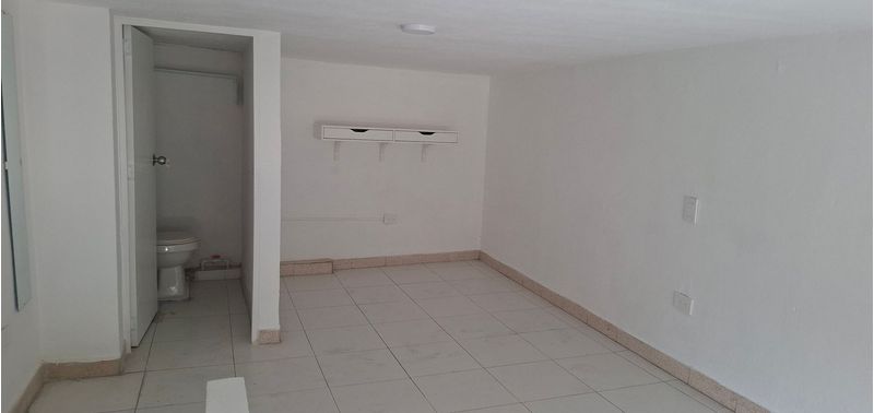 Local en Venta en Medellín, Belén Los Alpinos-3