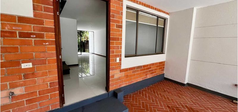 Casa en Venta en Envigado, Cumbres-0