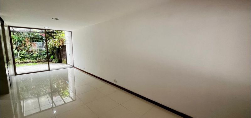 Casa en Venta en Envigado, Cumbres-8