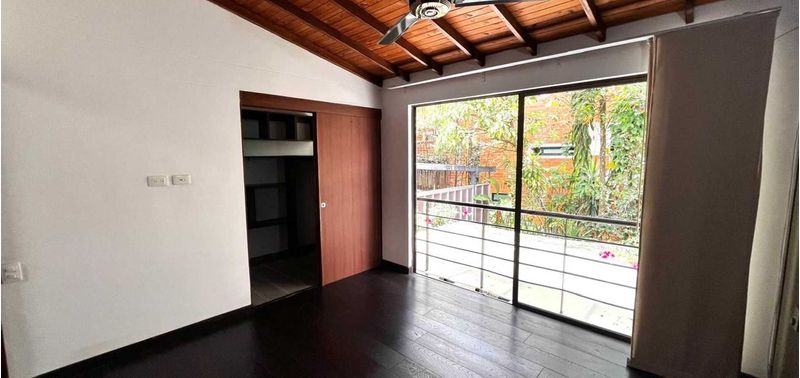 Casa en Venta en Envigado, Cumbres-12