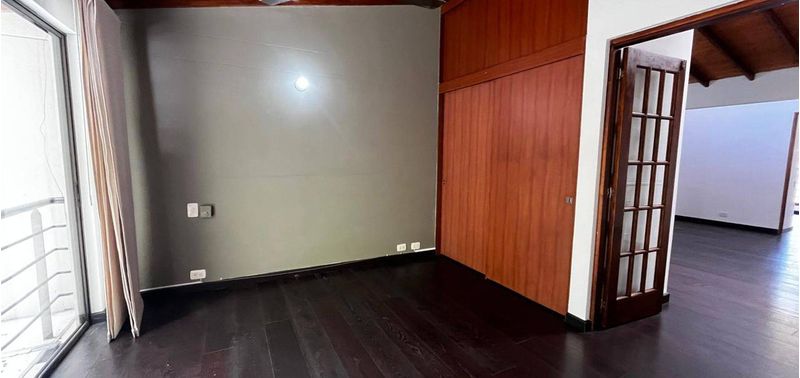 Casa en Venta en Envigado, Cumbres-25