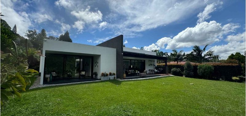 Casa en Venta en Guarne, La Clara-4