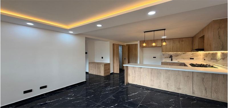 Apartamento en Venta en Bogotá, D.C., San José de Bavaria-6