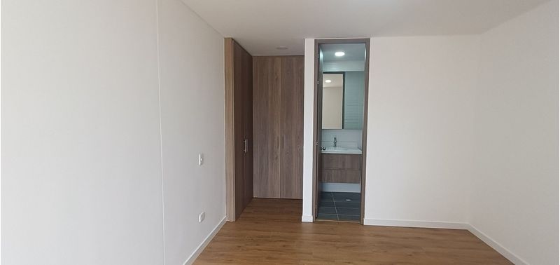 Apartamento en Venta en Bogotá, D.C., Usaquén-7