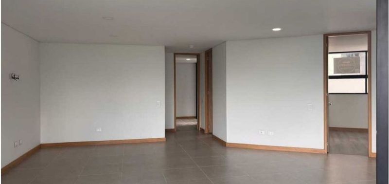 Apartamento en Venta en Envigado, Las Palmas-0
