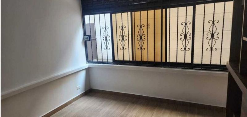 Apartamento en Venta en Sabaneta, Los Alcazares-1