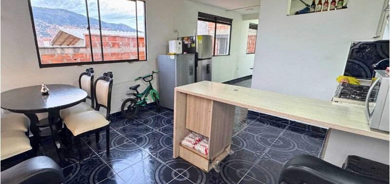 Casa en Venta en Medellín, Florencia-18