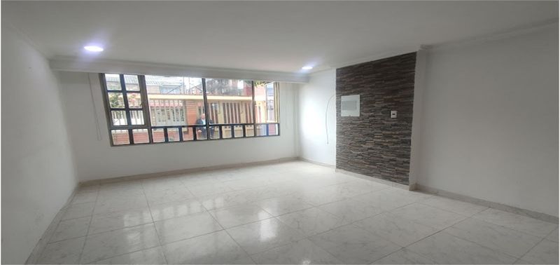 Casa en Venta en Bogotá, D.C., Mandalay I Sector-3