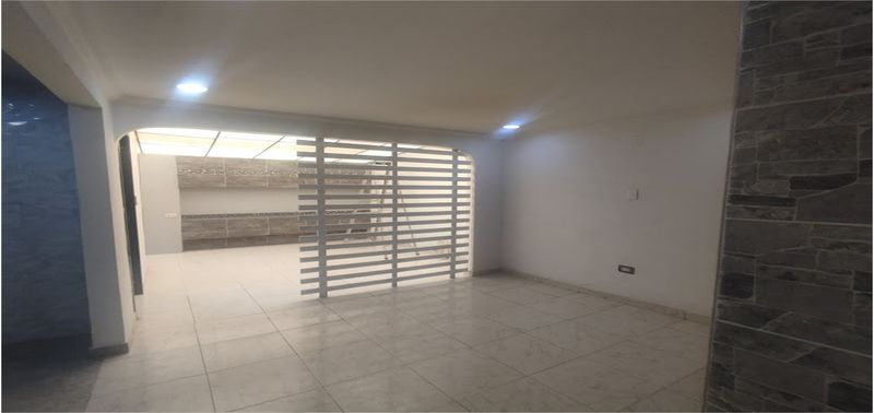 Casa en Venta en Bogotá, D.C., Mandalay I Sector-9
