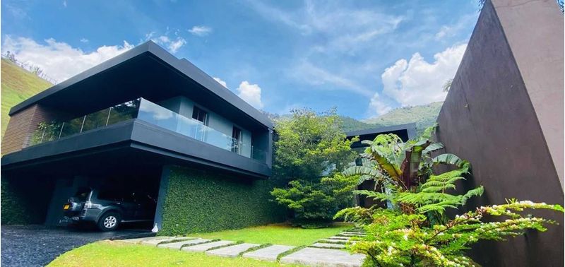 Casa en Venta en Envigado, Las Palmas