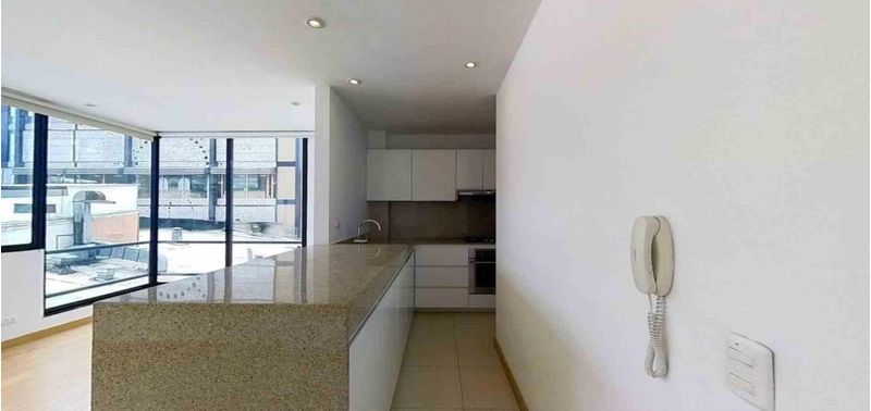 Apartamento en Venta en Bogotá, D.C., santa paula-0