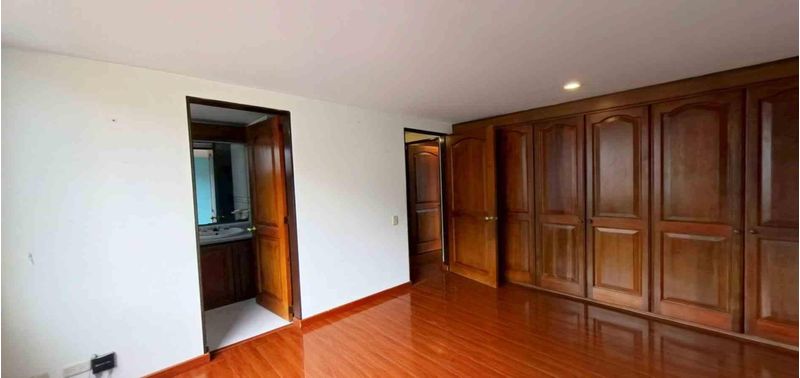 Apartamento en Venta en Bogotá, D.C., los cedros-3