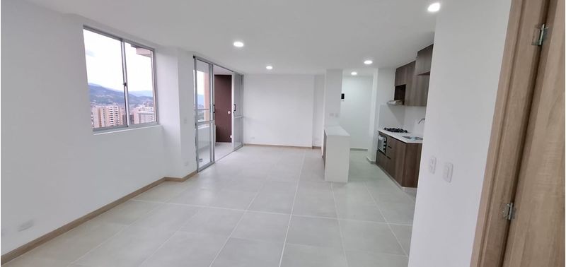 Apartamento en Venta en Sabaneta, Loma De San Jose-1