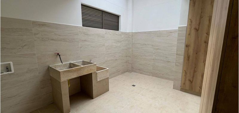Casa en Venta en Envigado, Loma Del Escobero-13