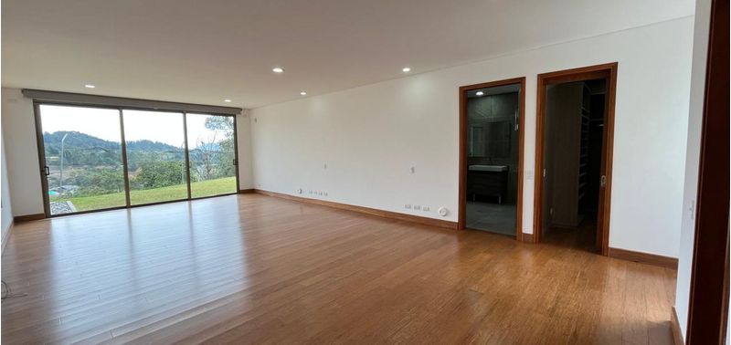 Casa en Venta en Envigado, Loma Del Escobero-23