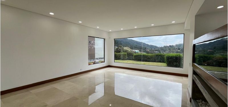 Casa en Venta en Envigado, Loma Del Escobero-26