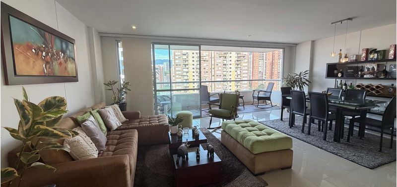Apartamento en Venta en Sabaneta, Tres Esquinas-1