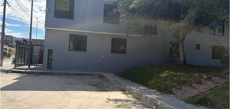 Casa en Venta en Bogotá, D.C., Américas Central-1