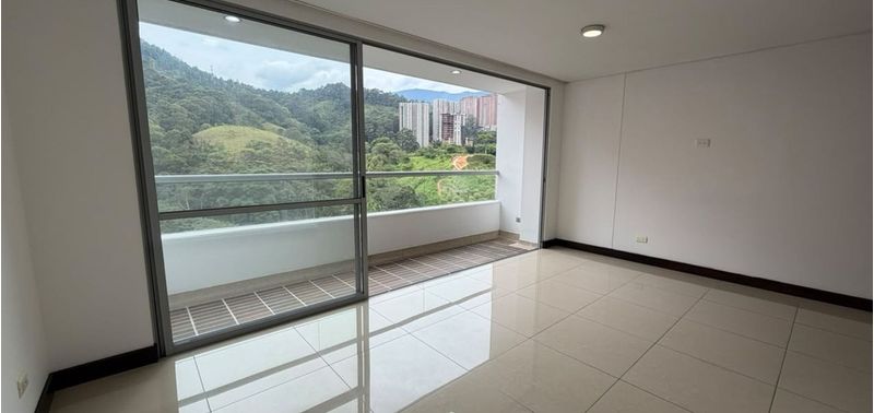 Apartamento en Venta en Sabaneta, Tres Esquinas