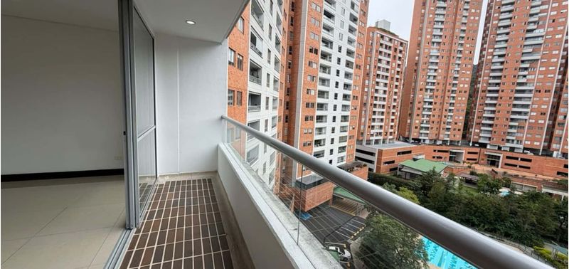 Apartamento en Venta en Sabaneta, Tres Esquinas-2