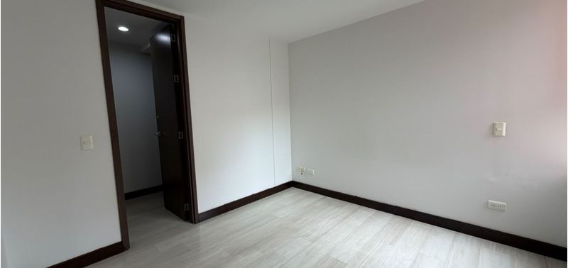 Apartamento en Venta en Sabaneta, Tres Esquinas-12