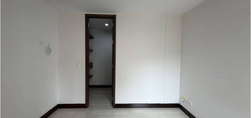 Apartamento en Venta en Sabaneta, Tres Esquinas-13